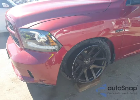 2014 Ram 1500 Express z USA, uszkodzony, nr VIN 3C6JR6AT2EG238125